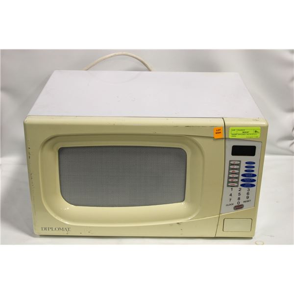 DANBY DIPLOMAT MICROWAVE OVEN