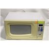 Image 1 : DANBY DIPLOMAT MICROWAVE OVEN