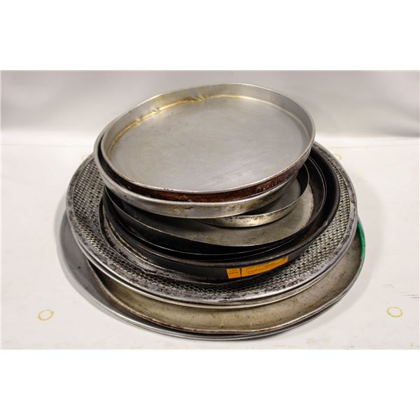 BAILIFF SEIZURE: ASSORTED PIZZA PANS