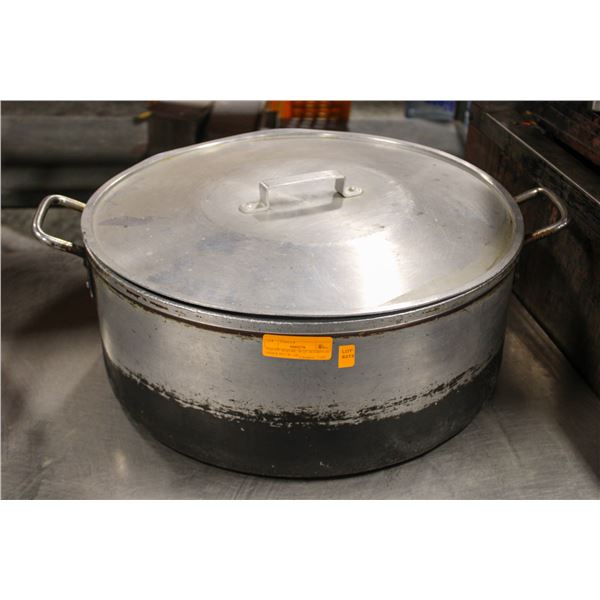 BAILIFF SEIZURE: 40 QT ALUMINUM STOCK POT W/ LID