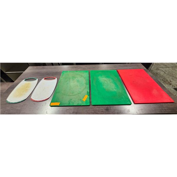 BAILIFF SEIZURE: 5 PLASTIC CUTTING BOARDS