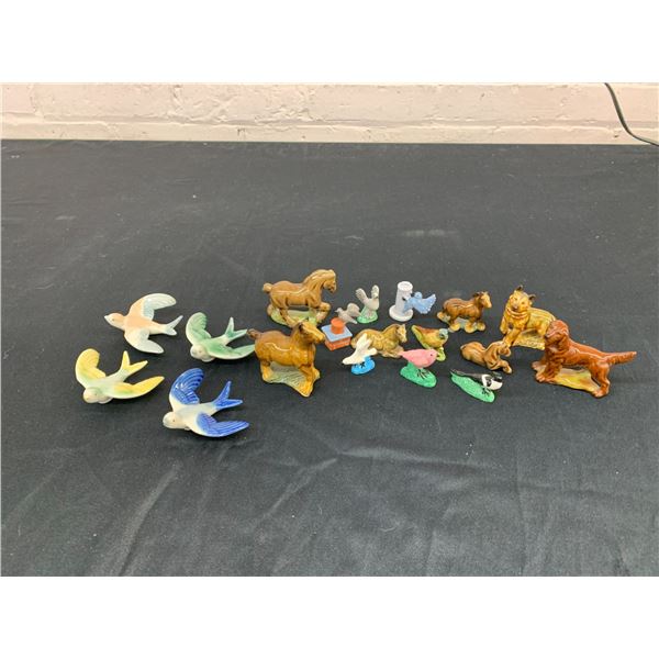 Lot of 18 Wade English Porcelain Miniatures / Figurines Birds and Animals