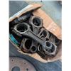 Image 7 : Automotive Engine Parts Assortment: Flywheels, Connecting Rods, Brackets