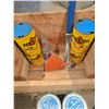 Image 9 : Canada Dry Wooden Crate with Pennzoil and Quaker State Oil Cans, and more