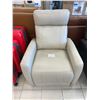 Image 3 : Beige Leather Power Recliner With USB Port 30x31x40