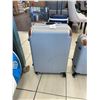 Image 2 : LETOME 2-Piece Silver Hardshell Luggage Set