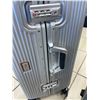 Image 5 : LETOME 2-Piece Silver Hardshell Luggage Set