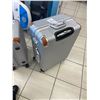 Image 9 : LETOME 2-Piece Silver Hardshell Luggage Set