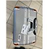 Image 3 : Silver Hardside Spinner Suitcase with Brown Trim