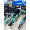 Image 1 : Bee Free Runner Kick Scooter with Air Tires
