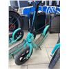 Image 3 : Bee Free Runner Kick Scooter with Air Tires