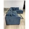 Image 9 : Blue Sectional Sofa With Chaise 120" x 80"