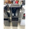 Image 2 : Chefman Iceman Black Water Dispenser