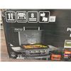 Image 3 : Blackstone 36" Griddle With Hood And Front Shelf