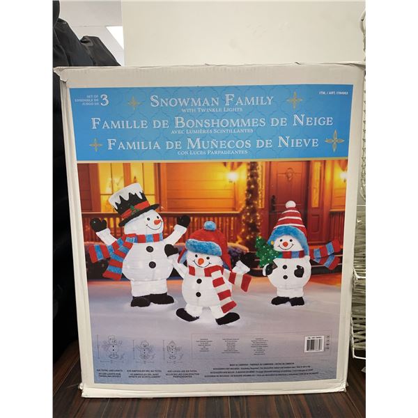 Snowman Family Outdoor LED Light Decoration Set