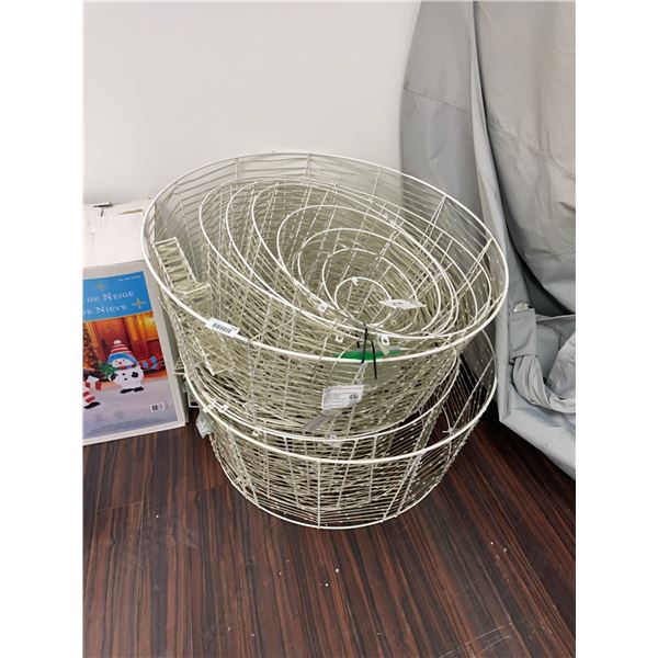 Lit Wire Star Cone Christmas Decorations