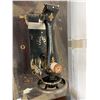 Image 21 : Singer Treadle Sewing Machine with Cabinet and Stool