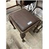 Image 3 : Singer Treadle Sewing Machine with Cabinet and Stool