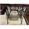 Image 8 : Singer Treadle Sewing Machine with Cabinet and Stool
