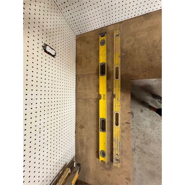 Levels x 2 (46”)