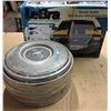 Image 1 : 1968/69 Mustang Hub Caps x 4 / car bra
