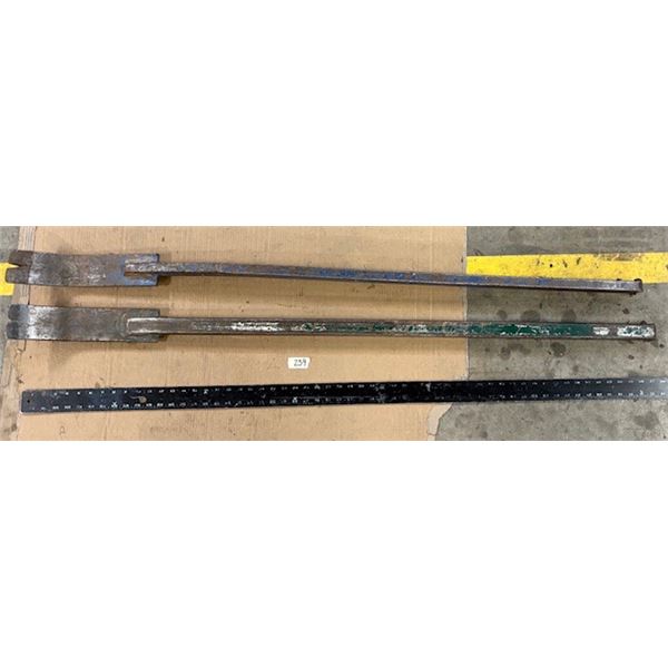 Cats Paw Nail Puller x 2