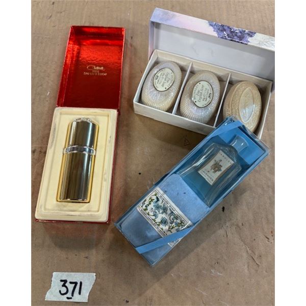Vintage 70/80s Ciara the Lovers Knot/Soap & Perfume