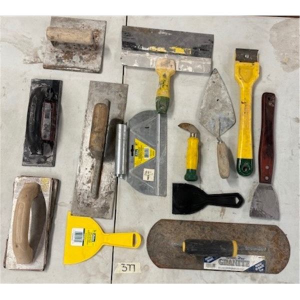 Trowels / Putty Tools