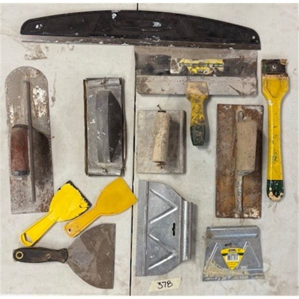 Trowels / Putty Tools