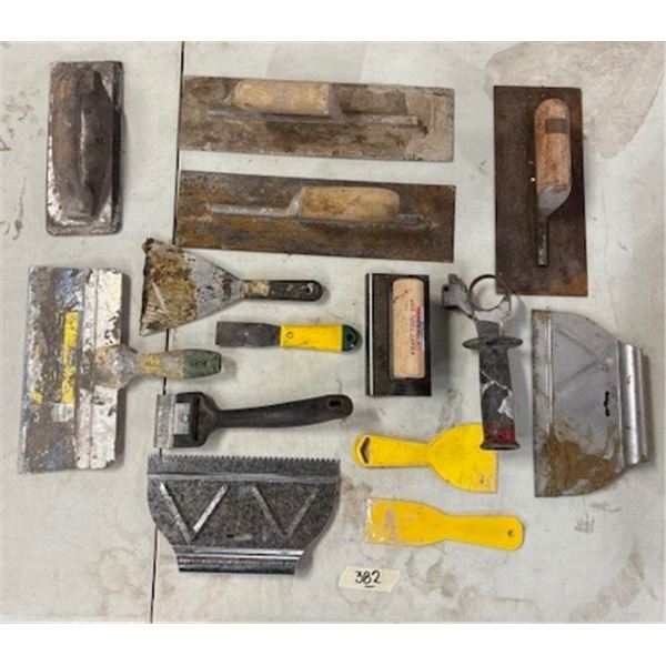 Trowels / Putty Tools