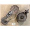 Image 1 : Vintage Industrial Hook Pulley x2