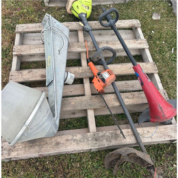 Poulan gas trimmer, Toro trimmer electric, Black Decker hedge trimmer electric, outside yard lite