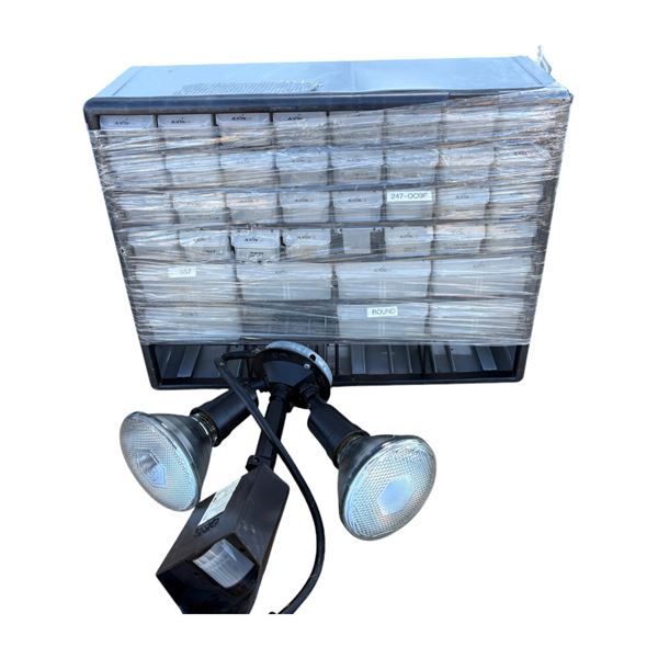 Plastic Bolt Shelf and Outdoor Motion Light