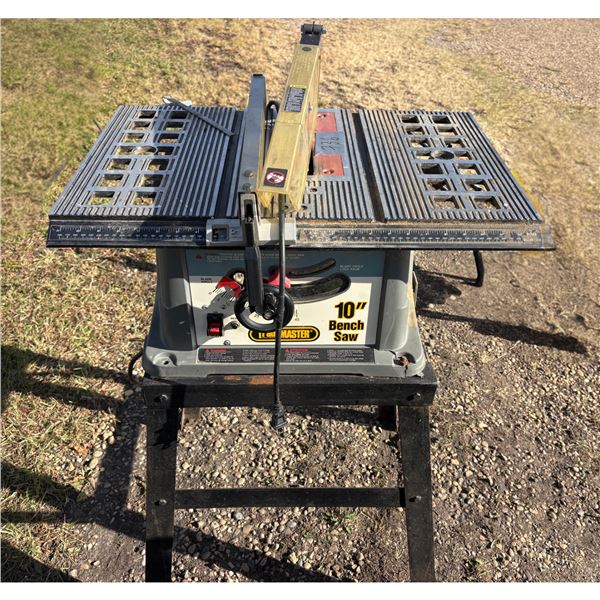 TradeMaster 10 inch Bench Saw