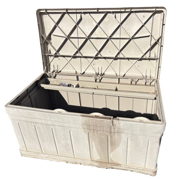 Suncast storage chest 46 in X 23 inch - white color