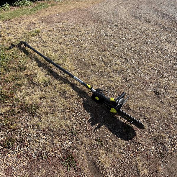 Yardworks electric chain saw with extension handle
