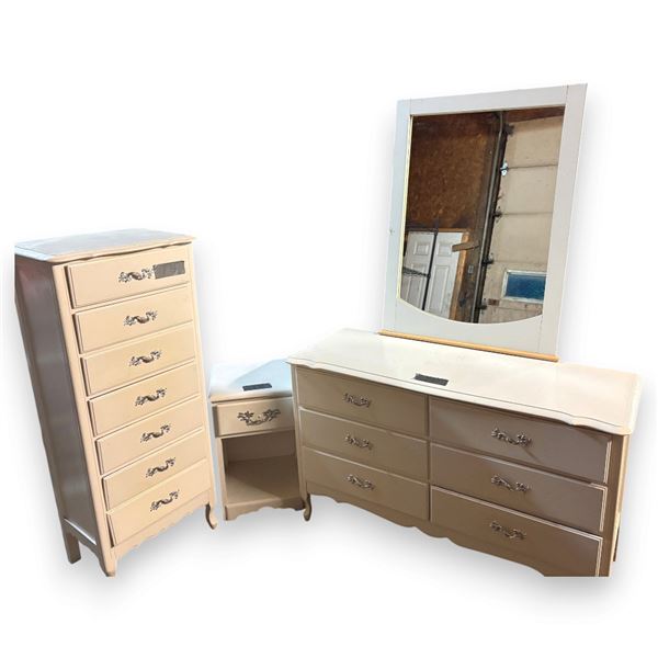 Antique - 3 Piece Set with Mirror
