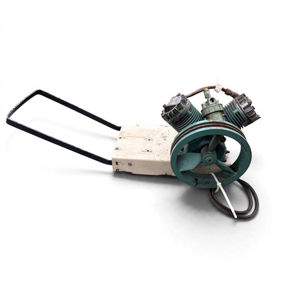 Model Air Compressor - needs an electric motor