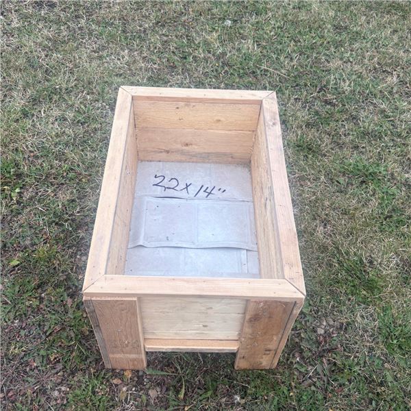 Wood Flower Box 22x14 inch NEW