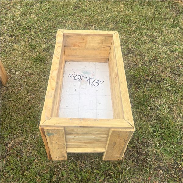 Wood Flower box 24 3/4 inch x 13 inch NEW