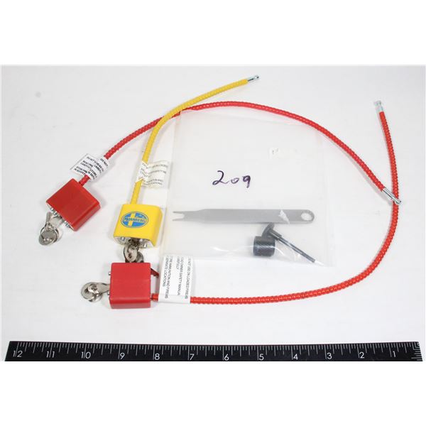 GUN LOCKS X 3 WITH KEYS AND TOOLS