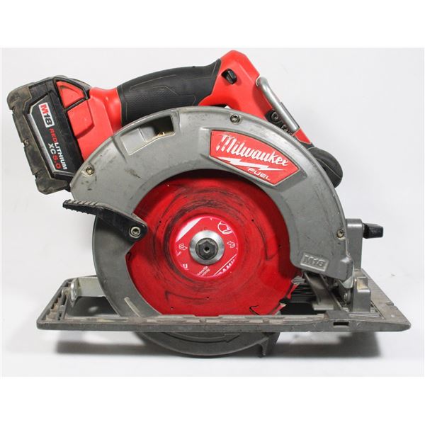 MILWAUKEE 7 1/4" 184 MM CIRCULAR SAW WITH M18 BAT.