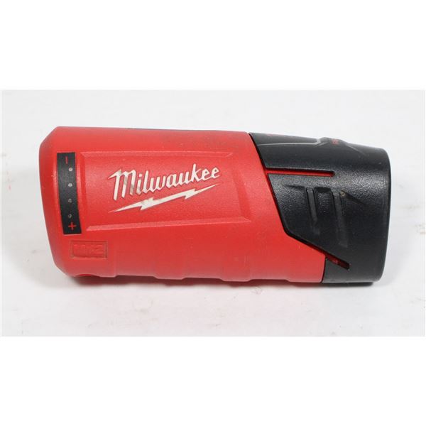 MILWAUKEE M12 POWER SOURCE WITH BATTERY