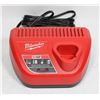 Image 1 : MILWAUKEE BATTERY CHARGER