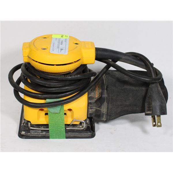 DEWALT PALM GRIP SANDER MODEL DW411