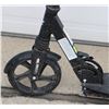Image 2 : BLACK RAZOR SCOOTER