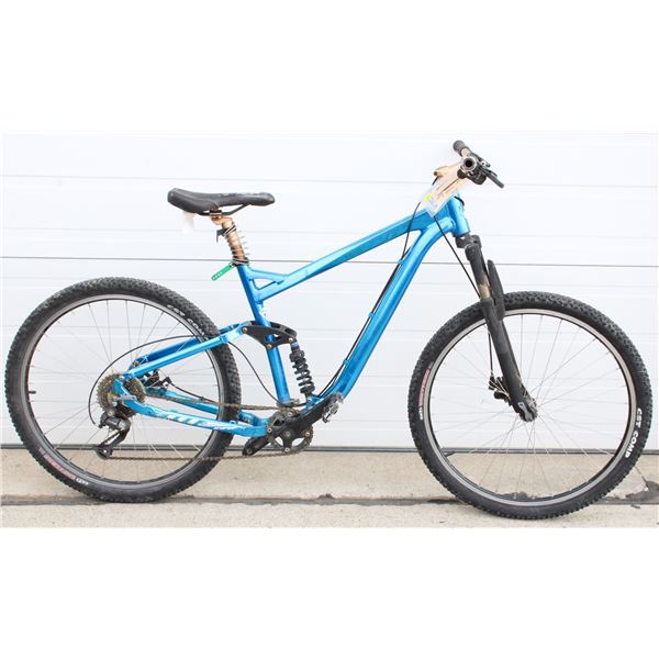 BLUE HYPER 8 SPD MOUNTAIN BIKE