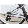 Image 2 : GREY HUFFY MOUNTAIN BIKE