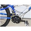 Image 3 : SILVER BIKE WITH BLUE TRIM 21 SPD