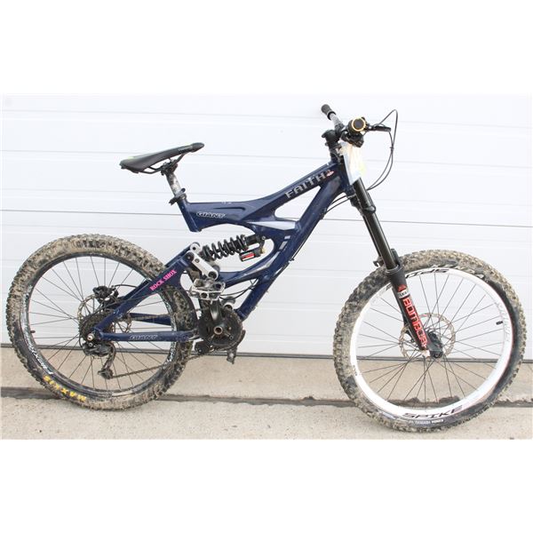 BLUE GIANT FAITH 3 MOUNTAIN BIKE